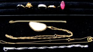 買取　金　プラチナ　盛岡　まねき堂