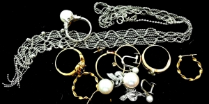 買取　貴金属　金　プラチナ　盛岡　まねき堂