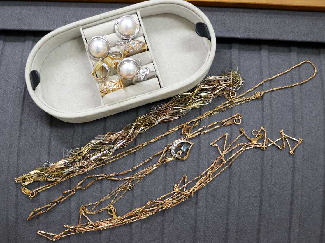 買取　金　プラチナ　銀　指輪　ネックレス　盛岡　まねき堂